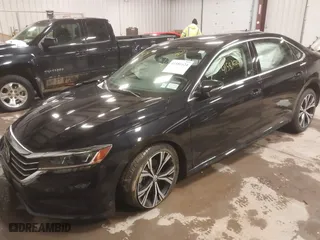 2021 Volkswagen Passat 2.0T SE with VIN 1VWSA7A30MC010553, listed as a IAAI auction lot 41581624 with 26,320 mi miles. Bid and sale history available at carsss.com. Image 17.