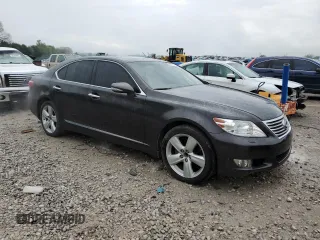2010 Lexus LS 460 z VIN JTHBL5EFXA5096717, wystawiony jako Copart lot #52701975 z przebiegiem 166 392 mil mil oraz Szkoda całkowita • Salvage title. Historia ofert i sprzedaży dostępna na DreamBid. Obrazek 4.