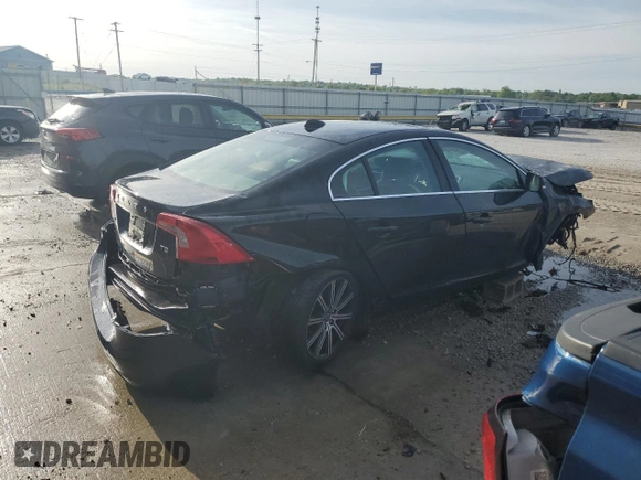 2014 Volvo S60 T5 z VIN YV1612FS3E1296106, wystawiony jako Copart lot #56178605 z przebiegiem 134 334 mil mil oraz Nie do naprawy • Non repairable. Historia ofert i sprzedaży dostępna na DreamBid. Obrazek 3.