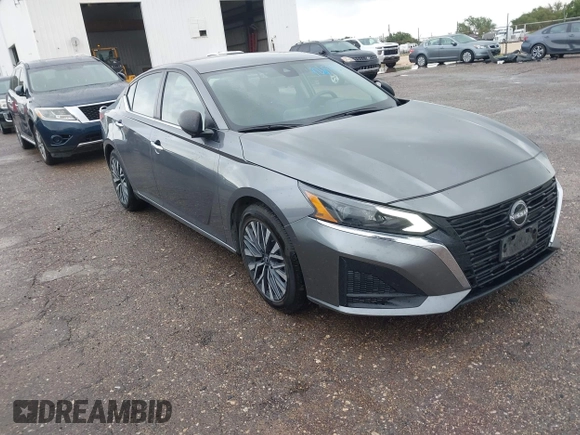 2024 Nissan Altima SV with VIN 1N4BL4DV2RN313134, listed as a IAAI auction lot 42653527 with 45,653 mi miles and . Bid and sale history available at DreamBid. Image 1.