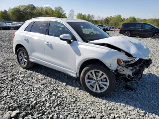 2023 Audi Q3 S line Premium Plus z VIN WA1EECF36P1089887, wystawiony jako Copart lot #53173345 z przebiegiem 31 274 mil mil oraz Szkody całkowita. Historia ofert i sprzedaży dostępna na DreamBid. Obrazek 4.