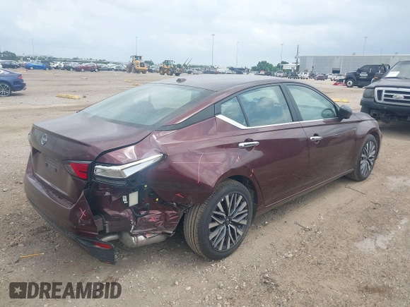 2025 Nissan Altima SV with VIN 1N4BL4DV0SN358319, listed as a IAAI auction lot 42158599 with 5,249 mi miles and . Bid and sale history available at DreamBid. Image 4.