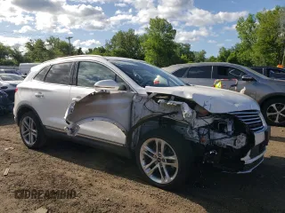2018 Lincoln MKC Reserve z VIN 5LMCJ3D94JUL13544, wystawiony jako Copart lot #61193235 z przebiegiem 28 353 mil mil oraz Szkoda całkowita • Salvage title. Historia ofert i sprzedaży dostępna na DreamBid. Obrazek 4.