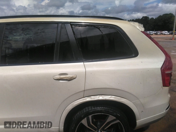 2022 Volvo XC90 R-Design with VIN YV4BR0CM1N1808448, listed as a IAAI auction lot 41196028 with 42,062 mi miles and . Bid and sale history available at DreamBid. Image 13.