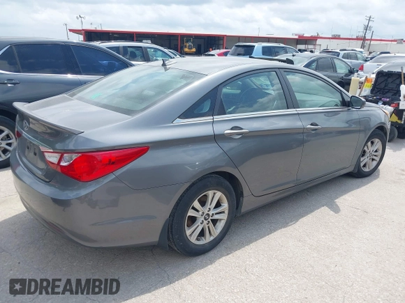 2013 Hyundai Sonata GLS with VIN 5NPEB4AC4DH628829, listed as a IAAI auction lot 42136839 with 121,381 mi miles and . Bid and sale history available at carsss.com. Image 4.