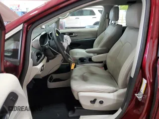 2021 Chrysler Pacifica Touring L z VIN 2C4RC1BG8MR513572, wystawiony jako Copart lot #58347025 z przebiegiem 16 535 mil mil oraz Szkoda całkowita • Salvage title. Historia ofert i sprzedaży dostępna na DreamBid. Obrazek 7.