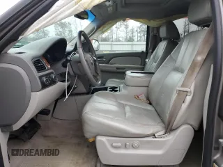 2007 GMC Yukon SLE with VIN 1GKFK13017J106357, listed as a Copart auction lot 84401114 with 279,899 mi miles and Salvage Title. Bid and sale history available at carsss.com. Image 7.