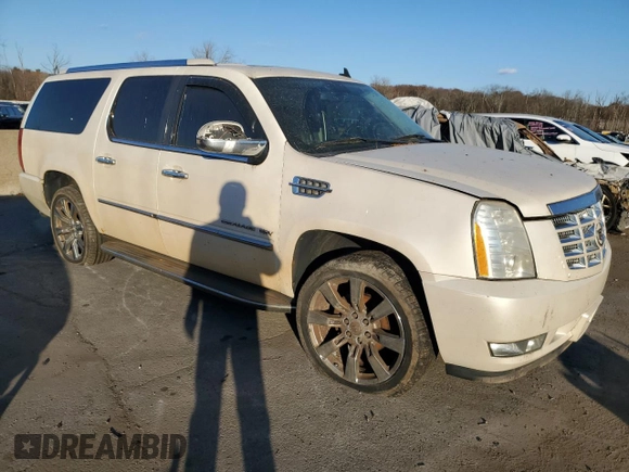 2010 Cadillac Escalade ESV Luxury z VIN 1GYUKHEF5AR107205, wystawiony jako Copart lot #81320554 z przebiegiem 210 585 mil mil oraz Czysty tytuł • Clean title. Historia ofert i sprzedaży dostępna na DreamBid. Obrazek 4.