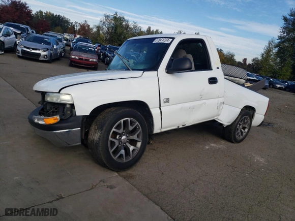 2000 Chevrolet Silverado 1500 with VIN 1GCEC14V6YE109568, listed as a Copart auction lot 77841724 with 0 mi miles and Salvage Title. Bid and sale history available at carsss.com. Image 1.