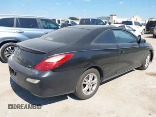 2007 Toyota Solara SE z VIN 4T1CE30P47U753803, wystawiony jako IAAI lot #41371549 z przebiegiem 153 016 mil mil oraz . Historia ofert i sprzedaży dostępna na DreamBid. Obrazek 4.
