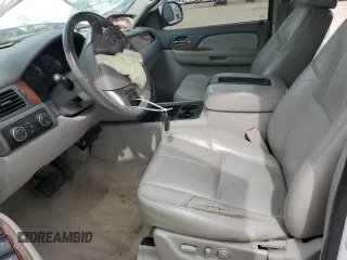 2007 GMC Yukon XL SLT z VIN 1GKFK16327J355384, wystawiony jako Copart lot #52161335 z przebiegiem 127 368 mil mil oraz Szkoda całkowita • Salvage title. Historia ofert i sprzedaży dostępna na DreamBid. Obrazek 7.