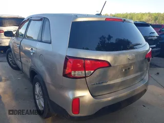2014 Kia Sorento LX with VIN 5XYKT4A63EG428463, listed as a IAAI auction lot 41982573 with 171,349 mi miles. Bid and sale history available at carsss.com. Image 3.
