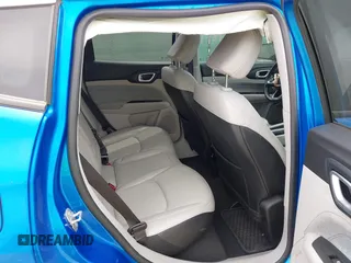 2022 Jeep Compass Latitude with VIN 3C4NJDBB3NT231817, listed as a IAAI auction lot 42070320 with 44,804 mi miles and . Bid and sale history available at DreamBid. Image 8.