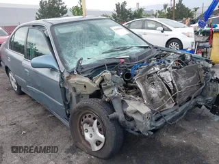 1999 Honda Civic EX z VIN 2HGEJ8643XH532751, wystawiony jako IAAI lot #42020290 z przebiegiem 239 316 mil mil oraz . Historia ofert i sprzedaży dostępna na DreamBid. Obrazek 6.
