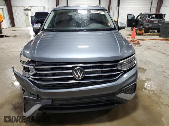 2024 Volkswagen Tiguan Wolfsburg Edition with VIN 3VVAB7AX8RM226463, listed as a Copart auction lot 55595495 with 3,417 mi miles and Salvage title. Bid and sale history available at DreamBid. Image 5.