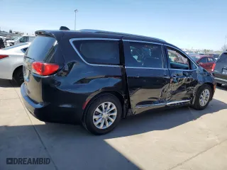 2019 Chrysler Pacifica Touring L with VIN 2C4RC1BG0KR651135, listed as a Copart auction lot 48637695 with 91,686 mi miles and Salvage Title. Bid and sale history available at carsss.com. Image 3.