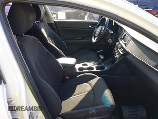 2016 Kia Optima LX z VIN KNAGT4L38G5102885, wystawiony jako IAAI lot #42229044 z przebiegiem 102 416 mil mil oraz . Historia ofert i sprzedaży dostępna na DreamBid. Obrazek 5.