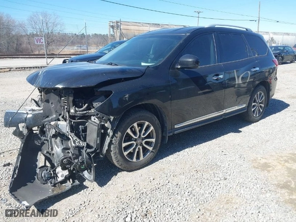 2014 Nissan Pathfinder SV with VIN 5N1AR2MN5EC680524, listed as a IAAI auction lot 41644300 with 149,547 mi miles. Bid and sale history available at carsss.com. Image 2.