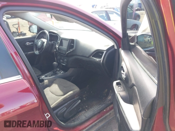 2019 Jeep Cherokee Latitude with VIN 1C4PJMCB2KD473832, listed as a IAAI auction lot 41555931 with 104,990 mi miles and . Bid and sale history available at DreamBid. Image 5.