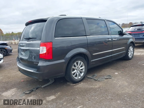 2016 Chrysler Town & Country Limited Platinum with VIN 2C4RC1GG8GR120023, listed as a IAAI auction lot 40808283 with 162,560 mi miles. Bid and sale history available at carsss.com. Image 4.