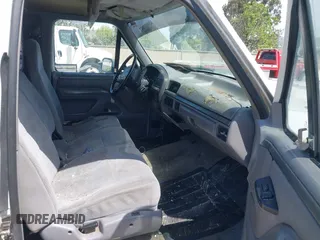 1995 Ford F-150 with VIN 1FTEX14N0SKB17050, listed as a IAAI auction lot 42019771 with 1 mi miles. Bid and sale history available at carsss.com. Image 5.