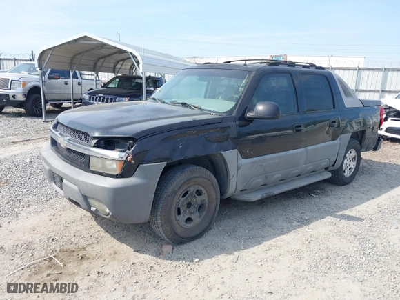 2002 Chevrolet Avalanche with VIN 3GNEC13T02G219796, listed as a IAAI auction lot 41902162 with 308,048 mi miles. Bid and sale history available at carsss.com. Image 2.
