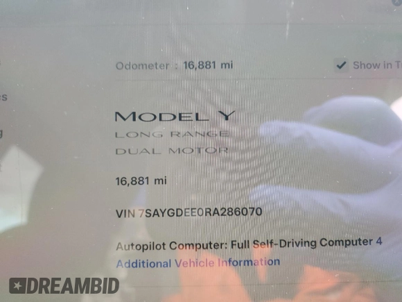 2024 Tesla Model Y Long Range z VIN 7SAYGDEE0RA286070, wystawiony jako Copart lot #58200425 z przebiegiem 16 881 mil mil oraz Szkoda całkowita • Salvage title. Historia ofert i sprzedaży dostępna na DreamBid. Obrazek 9.