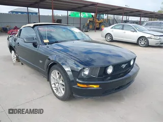 2005 Ford Mustang GT Deluxe with VIN 1ZVFT85H655215033, listed as a IAAI auction lot 41153294 with 71,436 mi miles and . Bid and sale history available at DreamBid. Image 1.
