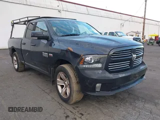 2013 Ram 1500 Sport с VIN 1C6RR7HT2DS675709, выставлен на аукционе IAAI как лот 41272293 с пробегом 153 006 миль миль и . История ставок и продаж доступна на DreamBid. Изображение 1.