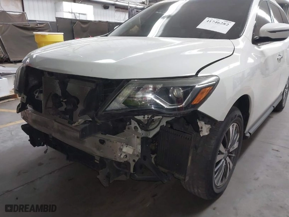 2017 Nissan Pathfinder S with VIN 5N1DR2MN5HC663871, listed as a IAAI auction lot 41746282 with 147,488 mi miles. Bid and sale history available at carsss.com. Image 6.
