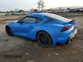 2021 Toyota GR Supra 3.0 with VIN WZ1DB0C09MW036605, listed as a Copart auction lot 86576844 with 31,520 mi miles and Salvage Title. Bid and sale history available at carsss.com. Image 2.