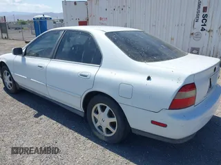 1995 Honda Accord EX z VIN 1HGCD5565SA042044, wystawiony jako IAAI lot #42433765 z przebiegiem 255 906 mil mil oraz . Historia ofert i sprzedaży dostępna na DreamBid. Obrazek 3.