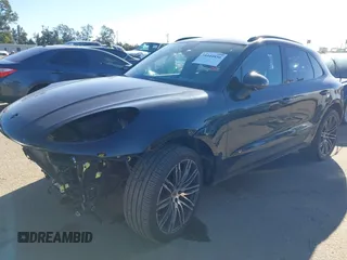 2017 Porsche Macan S z VIN WP1AB2A51HLB18359, wystawiony jako IAAI lot #38444456 z przebiegiem 59 928 mil mil oraz . Historia ofert i sprzedaży dostępna na DreamBid. Obrazek 2.