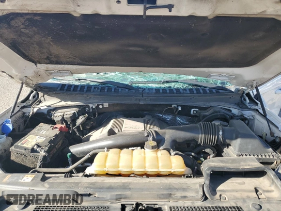 2018 Ford Expedition XLT with VIN 1FMJU1JT5JEA39237, listed as a Copart auction lot 52947615 with 113,676 mi miles and Salvage title. Bid and sale history available at DreamBid. Image 13.