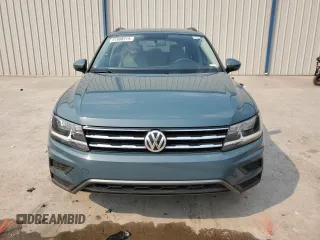 2019 Volkswagen Tiguan S z VIN 3VV1B7AX6KM146889, wystawiony jako Copart lot #51998315 z przebiegiem 69 649 mil mil oraz Nie do naprawy. Historia ofert i sprzedaży dostępna na DreamBid. Obrazek 5.