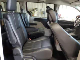2016 Chrysler Town & Country Touring with VIN 2C4RC1BGXGR112948, listed as a Copart auction lot 54141965 with 60,100 mi miles and Salvage Title. Bid and sale history available at carsss.com. Image 11.