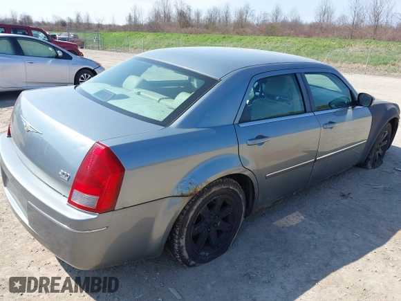 2007 Chrysler 300 Limited with VIN 2C3KA53G37H799150, listed as a IAAI auction lot 42104081 with 132,326 mi miles. Bid and sale history available at carsss.com. Image 4.