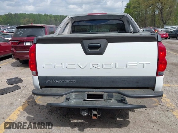 2003 Chevrolet Avalanche with VIN 3GNEC13TX3G290148, listed as a IAAI auction lot 41966678 with 259,476 mi miles and . Bid and sale history available at DreamBid. Image 16.