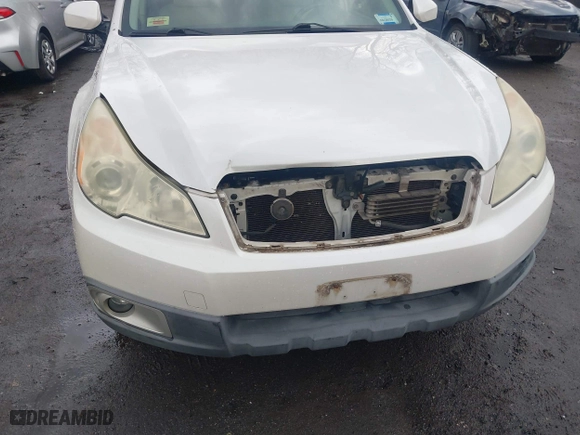 2010 Subaru Outback Prem All-Weather/HK Aud with VIN 4S4BRBFC4A3375171, listed as a IAAI auction lot 41440021 with 166,462 mi miles. Bid and sale history available at carsss.com. Image 6.