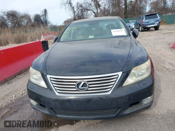 2010 Lexus LS 460 with VIN JTHBL5EF0A5091980, listed as a IAAI auction lot 41598197 with 230,278 mi miles. Bid and sale history available at carsss.com. Image 12.