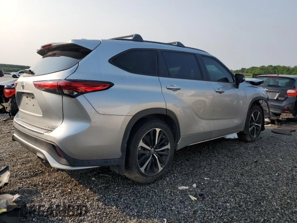 2022 Toyota Highlander XSE with VIN 5TDLZRBH7NS180107, listed as a Copart auction lot 58534725 with Not provided miles and Salvage title. Bid and sale history available at DreamBid. Image 3.