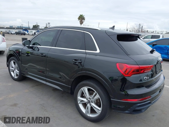 2021 Audi Q3 S line Premium with VIN WA1DECF37M1017457, listed as a IAAI auction lot 41998932 with 28,716 mi miles and . Bid and sale history available at DreamBid. Image 3.