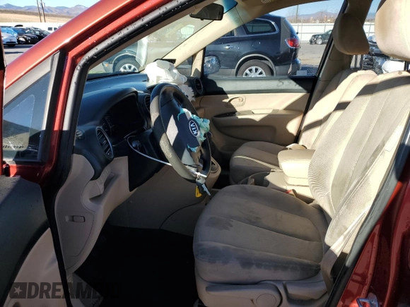 2008 Kia Rondo LX with VIN KNAFG525X87208687, listed as a Copart auction lot 85998294 with 121,251 mi miles and Salvage Title. Bid and sale history available at carsss.com. Image 7.