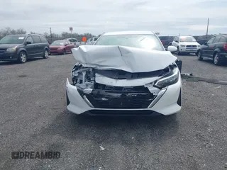 2024 Nissan Sentra S z VIN 3N1AB8BV4RY272627, wystawiony jako IAAI lot #41966596 z przebiegiem 32 827 mil mil oraz . Historia ofert i sprzedaży dostępna na DreamBid. Obrazek 13.