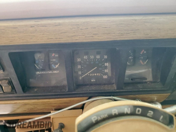 1986 Jeep Grand Wagoneer с VIN 1JCNJ15U5GT147524, выставлен на аукционе Copart как лот 57421255 с пробегом 112 292 миль миль и Списание • Salvage title. История ставок и продаж доступна на DreamBid. Изображение 9.