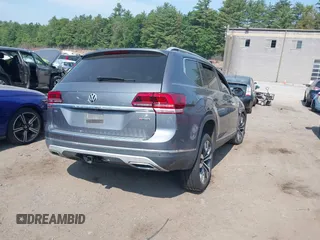 2019 Volkswagen Atlas SEL Premium с VIN 1V2NR2CA5KC605594, выставлен на аукционе IAAI как лот 42335436 с пробегом 73 122 миль миль и . История ставок и продаж доступна на DreamBid. Изображение 4.