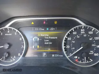 2017 Nissan Maxima SR with VIN 1N4AA6AP4HC453943, listed as a IAAI auction lot 41888527 with 130,577 mi miles. Bid and sale history available at carsss.com. Image 7.