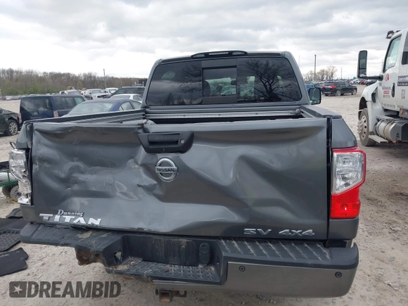 2017 Nissan Titan Platinum Reserve z VIN 1N6AA1E5XHN530256, wystawiony jako IAAI lot #42031654 z przebiegiem 97 200 mil mil oraz . Historia ofert i sprzedaży dostępna na DreamBid. Obrazek 16.