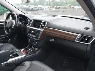 2014 Mercedes-Benz GL 450 with VIN 4JGDF7CE5EA408944, listed as a IAAI auction lot 42397384 with 182,106 mi miles and . Bid and sale history available at DreamBid. Image 5.