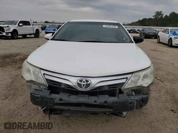 2014 Toyota Camry L with VIN 4T1BF1FKXEU462292, listed as a Copart auction lot 44062445 with 172,634 mi miles and Salvage Title. Bid and sale history available at carsss.com. Image 5.